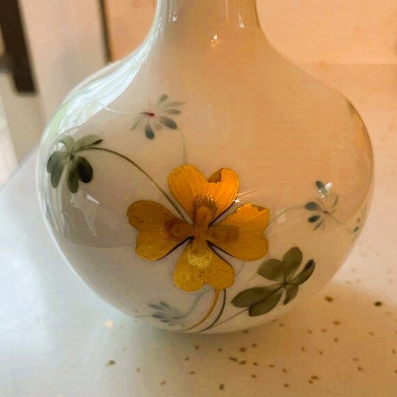 Antique H&C Selb Bavaria Vase Porcelain Hand Painted  Shamrock EUC Signed - Picture 6 of 7